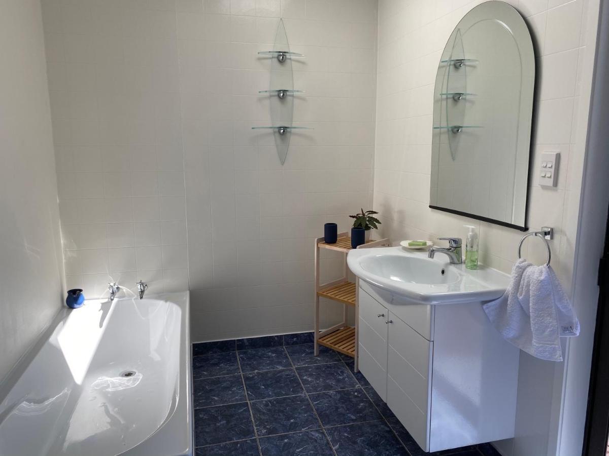 Harbour View Retreat Mangonui Bed & Breakfast Exterior photo